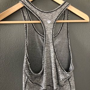 Lululemon tank